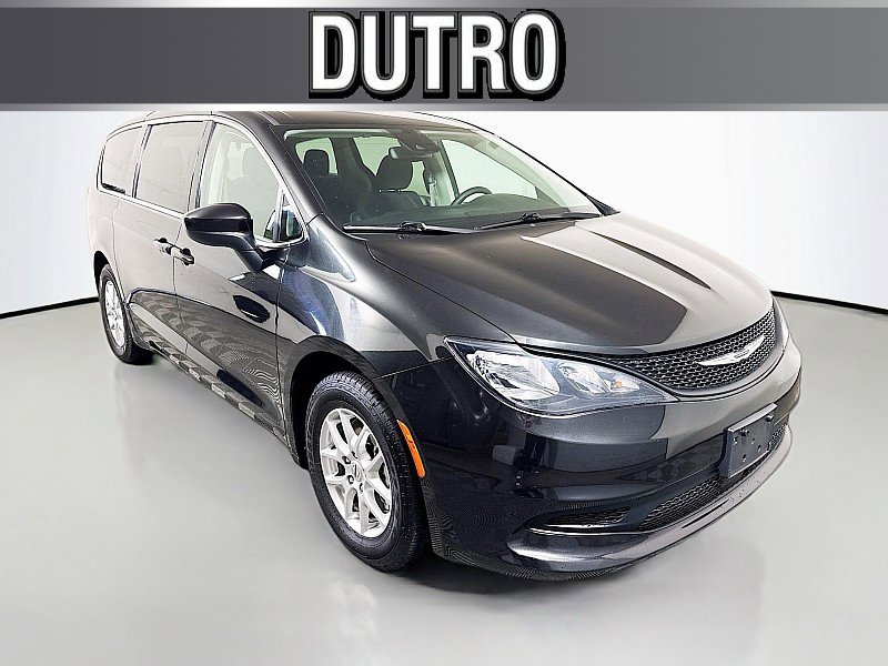 Used 2023 Chrysler Voyager LX FWD image 1