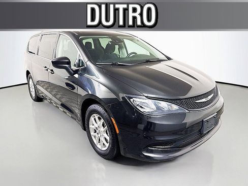 Used 2023 Chrysler Voyager LX image 1