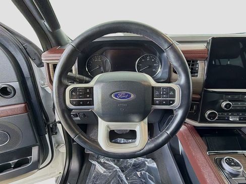 Used 2024 Ford Expedition Limited image 36