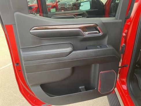 Used 2024 GMC Sierra 1500 Elevation image 21