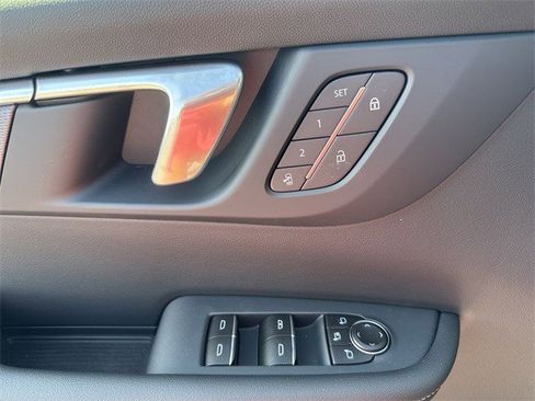 New 2026 Buick Enclave Sport Touring w/ Super Cruise Package image 13