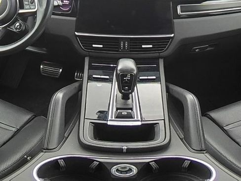 Used 2023 Porsche Cayenne GTS AWD/4WD image 21