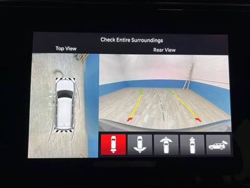 Used 2023 Jeep Wagoneer L 4WD w/ Premium Group I image 14