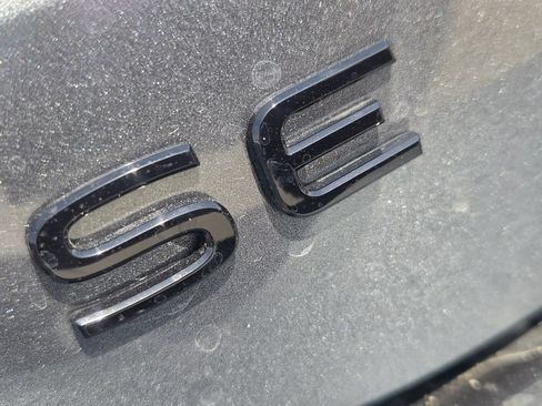 New 2026 Volkswagen Tiguan SE R-Line FWD image 11