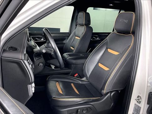 Used 2023 GMC Yukon XL AT4 image 8