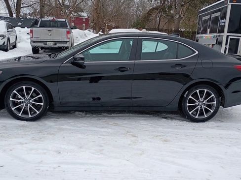 Used 2017 Acura TLX V6 image 2