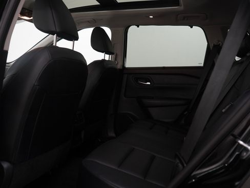 Used 2023 Nissan Rogue SV w/ SV Premium B Package AWD/4WD image 19