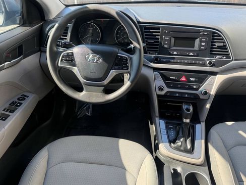 Used 2017 Hyundai Elantra SE FWD image 7