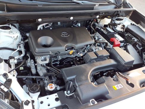 Certified 2025 Toyota RAV4 LE image 25