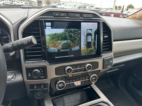 Certified 2022 Ford F250 Lariat w/ Lariat Ultimate Package image 28