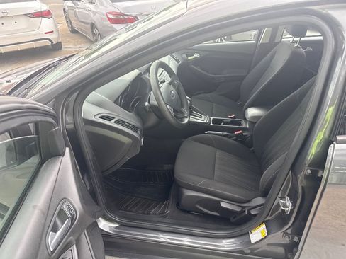 Used 2017 Ford Focus SE FWD image 11