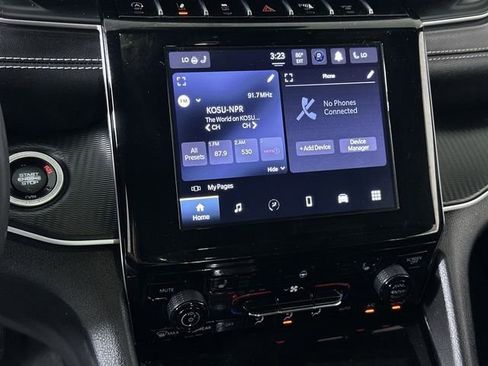 Used 2023 Jeep Grand Cherokee Altitude AWD/4WD image 14