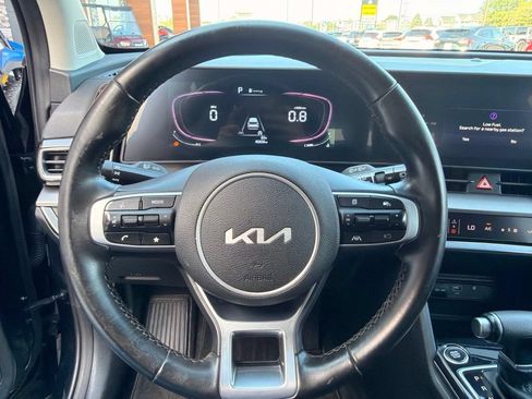 Used 2025 Kia Sportage EX FWD image 19