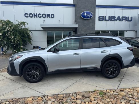 Used 2024 Subaru Outback Onyx Edition AWD/4WD image 1
