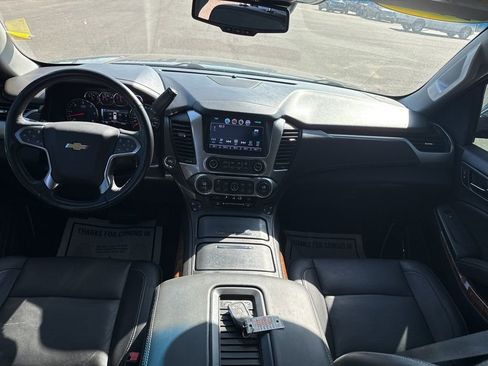 Used 2018 Chevrolet Suburban Premier image 27