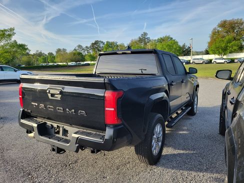 Used 2024 Toyota Tacoma SR5 image 15