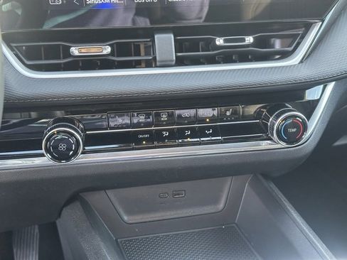 Certified 2025 Chevrolet Equinox LT image 10