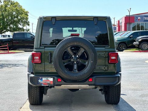 Used 2020 Jeep Wrangler Unlimited Sahara AWD/4WD image 14