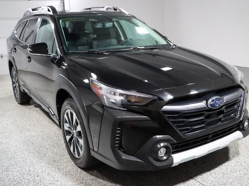 Used 2023 Subaru Outback Limited XT AWD/4WD image 5