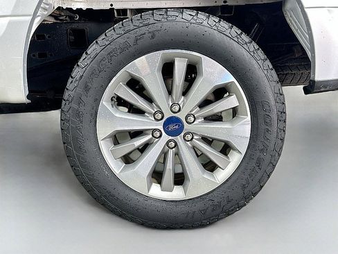 Used 2018 Ford F150 XL w/ Equipment Group 101A Mid AWD/4WD image 30