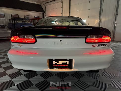 Used 1993 Chevrolet Camaro Z28 RWD image 51