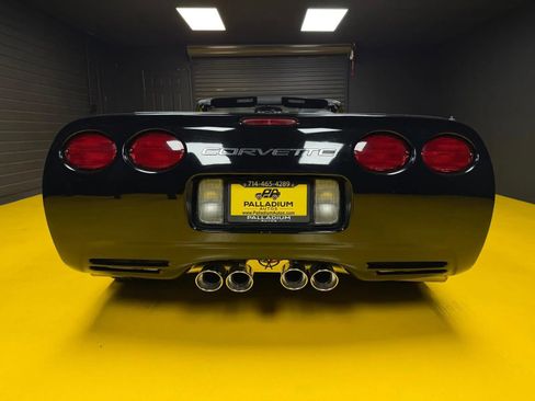 Used 2001 Chevrolet Corvette Convertible w/ Preferred Equipment Group2 image 5