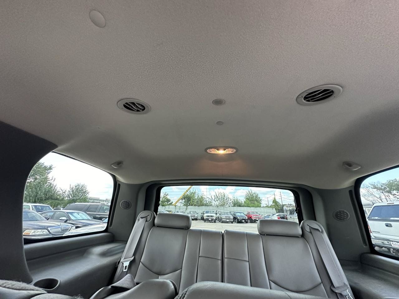 Used 2004 Chevrolet Tahoe LT w/ LT Preferred Equipment Group AWD/4WD image 60