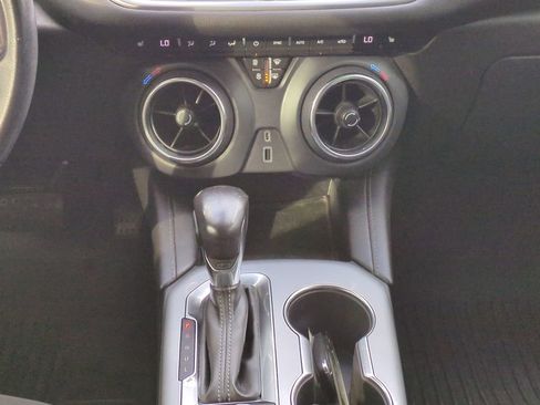 Used 2020 Chevrolet Blazer LT image 18