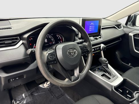 Used 2023 Toyota RAV4 LE FWD image 18