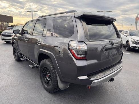 Used 2019 Toyota 4Runner TRD Off-Road image 3