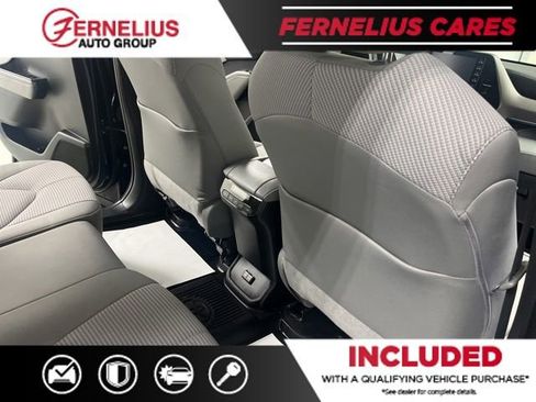 Used 2022 Toyota Highlander L AWD/4WD image 29