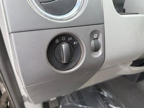 Used 2005 Ford F150 FX4 image 19