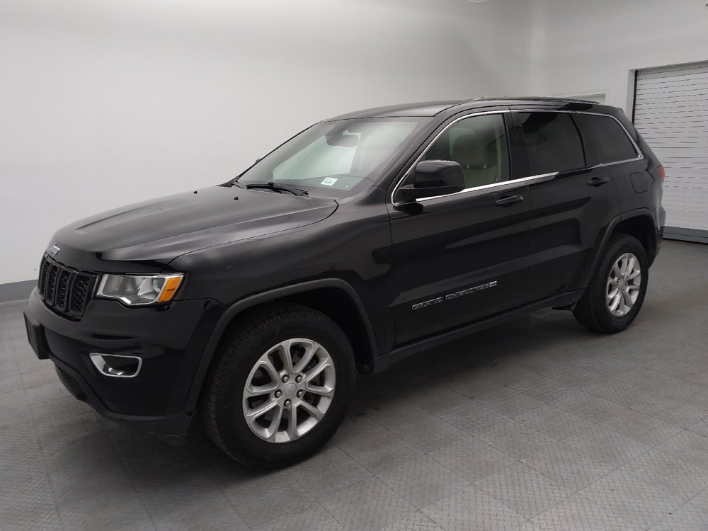Used 2022 Jeep Grand Cherokee Laredo E AWD/4WD image 2