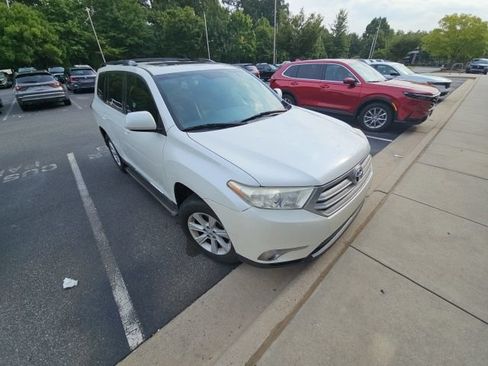 Used 2013 Toyota Highlander SE AWD/4WD image 8