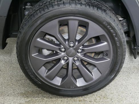 Used 2021 Jeep Cherokee Latitude Lux 80th Anniv w/ Quick Order Package 26U 80TH image 15