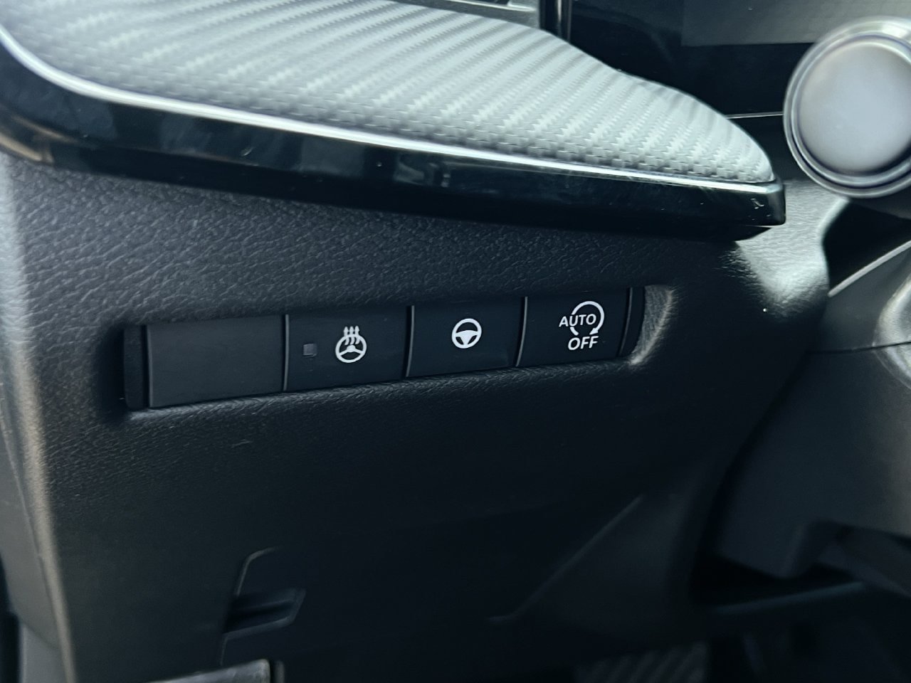 Used 2026 Nissan Kicks SR w/ SR Premium Package FWD image 24