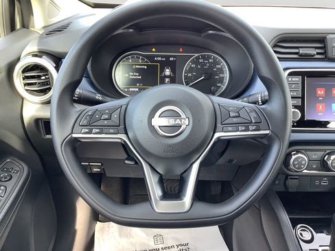 Used 2025 Nissan Versa SV w/ Trunk Package image 19