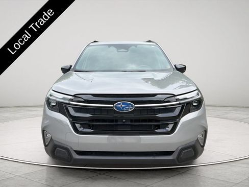Used 2025 Subaru Forester Touring w/ Popular Package - Touring AWD/4WD image 3
