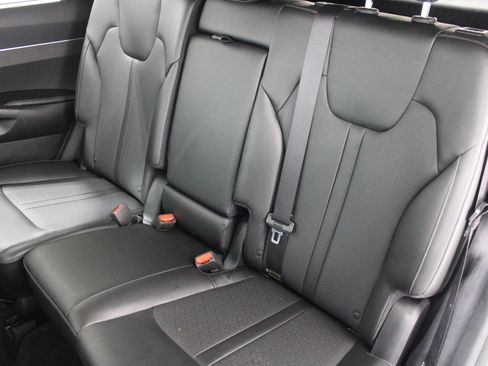 Used 2021 Kia Sorento S FWD image 18