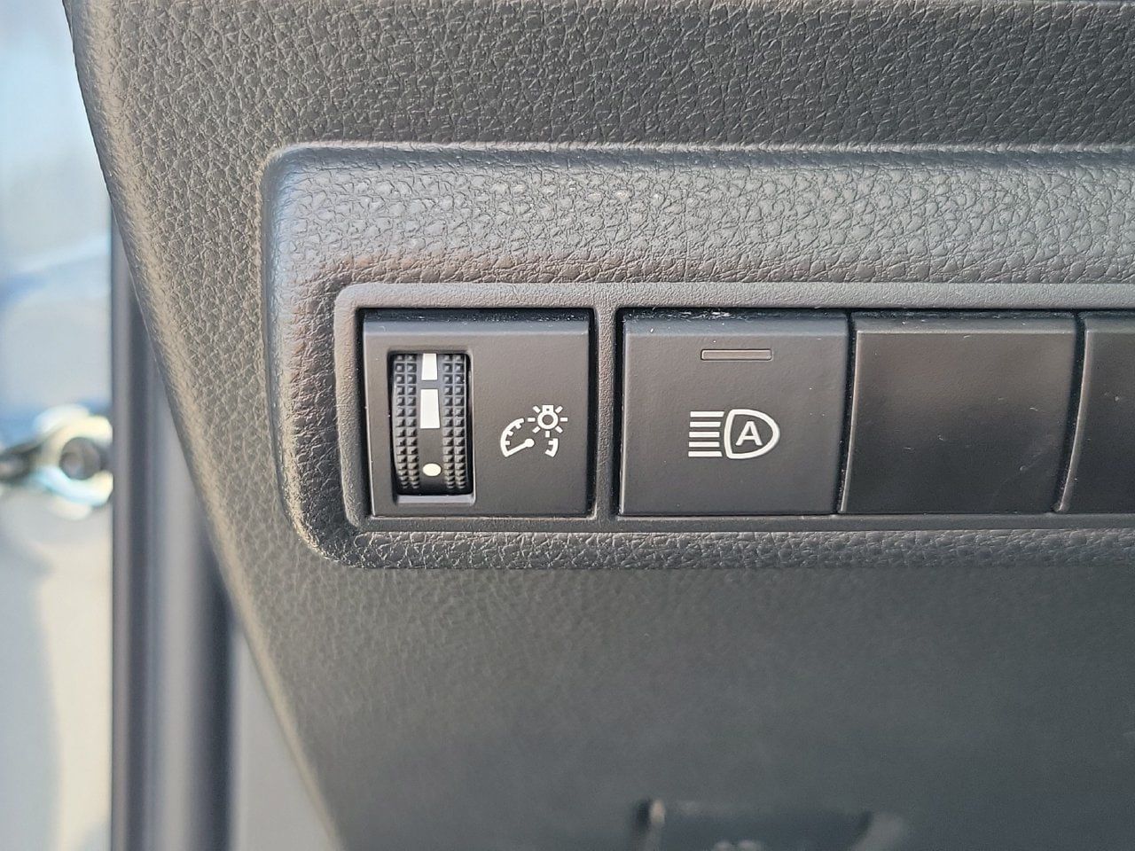 Used 2023 Toyota Corolla LE FWD image 30