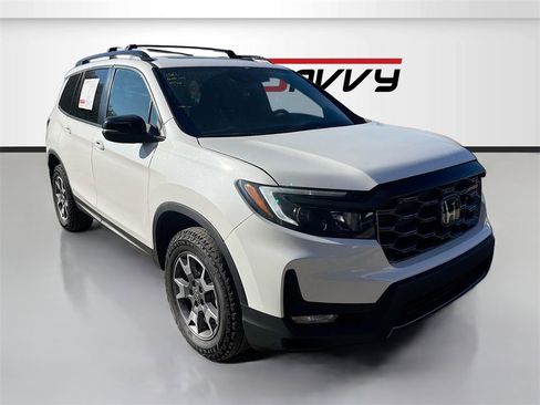 Used 2023 Honda Passport TrailSport image 1
