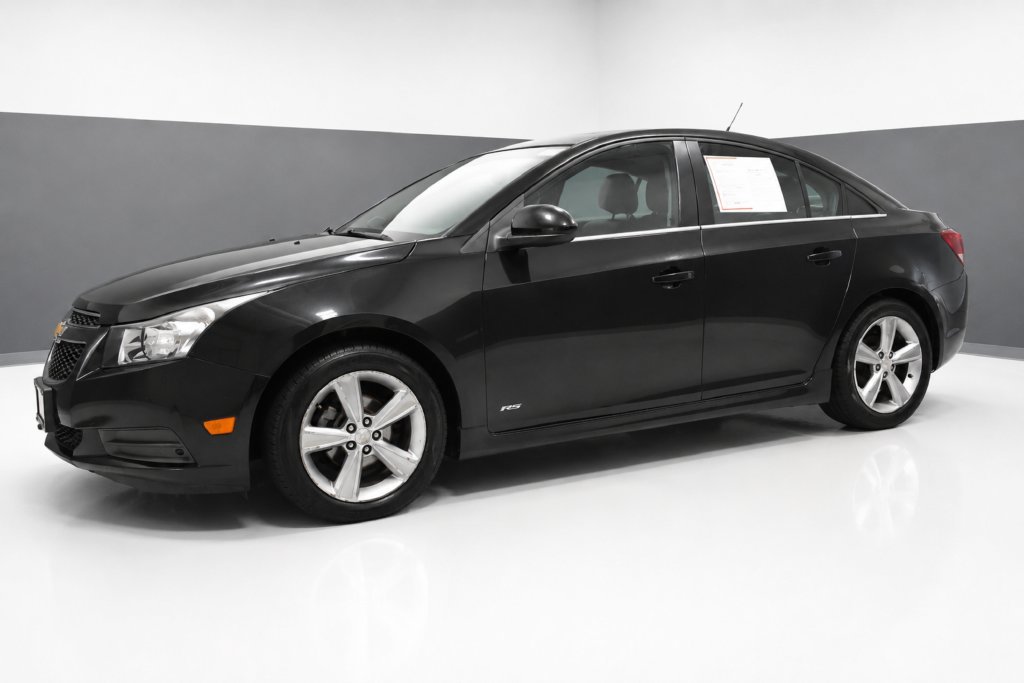 Used 2012 Chevrolet Cruze LT w/ RS Package FWD image 2
