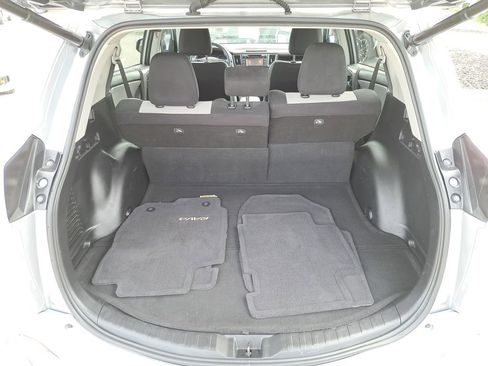 Used 2017 Toyota RAV4 XLE image 6