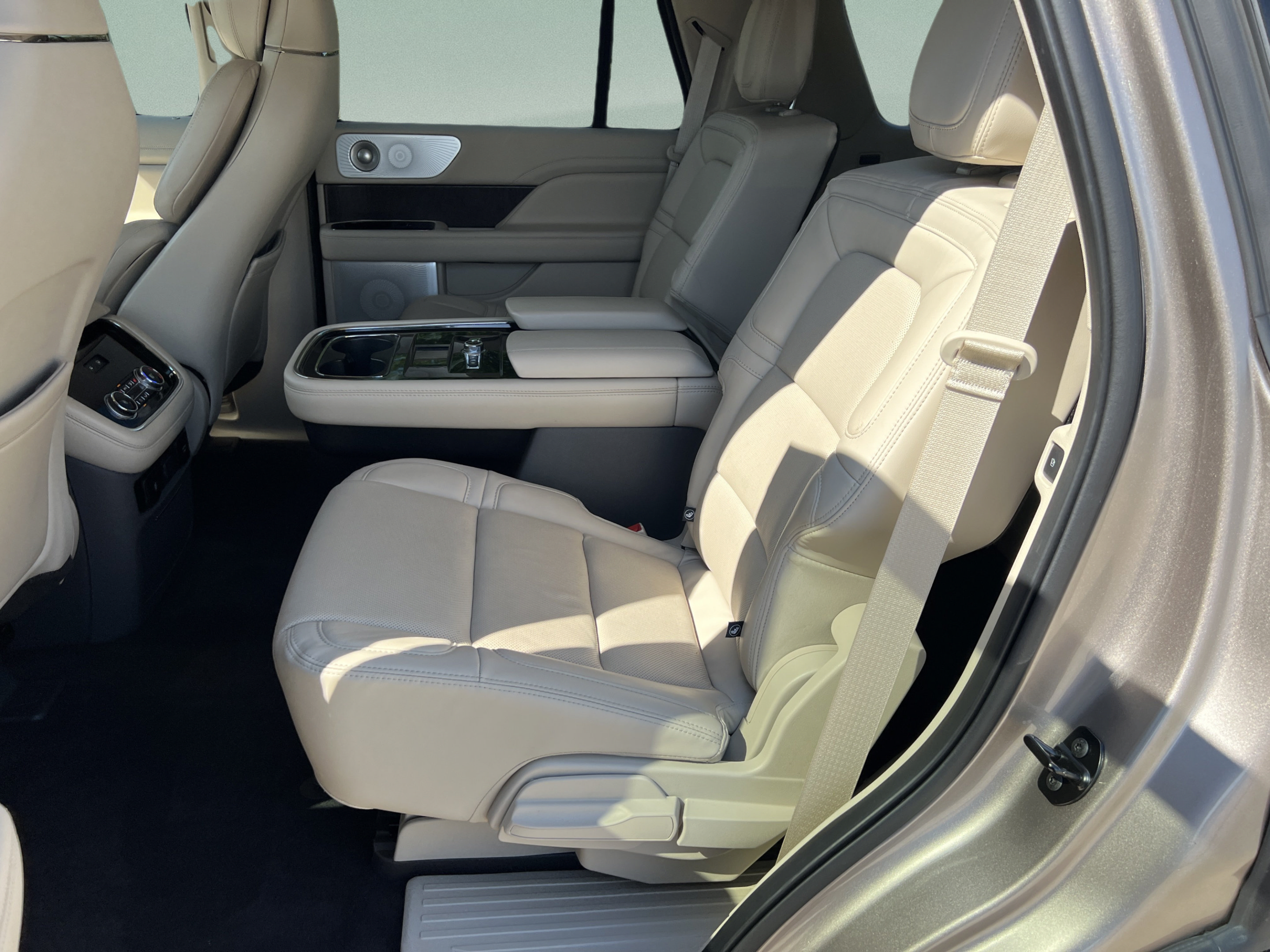 Used 2020 Lincoln Navigator Reserve w/ Luxury Package RWD image 31