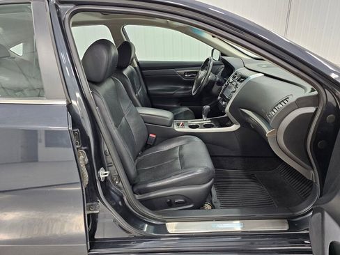 Used 2015 Nissan Altima 2.5 SL w/ Technology Package FWD image 18
