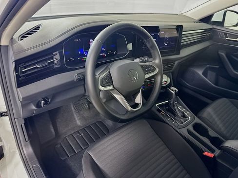 Used 2025 Volkswagen Jetta S image 9