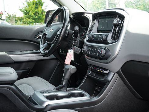 Used 2019 Chevrolet Colorado LT w/ LT Convenience Package AWD/4WD image 32