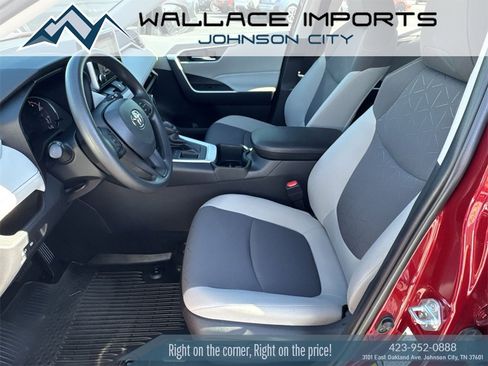 Used 2023 Toyota RAV4 XLE image 13