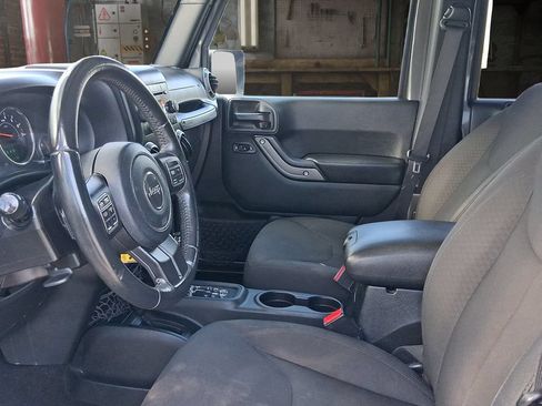 Used 2017 Jeep Wrangler Unlimited Sport w/ Quick Order Package 24S AWD/4WD image 19