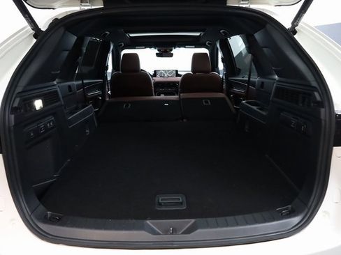 Used 2025 MAZDA CX-70 Plug-In Hybrid w/ Premium Plus image 31